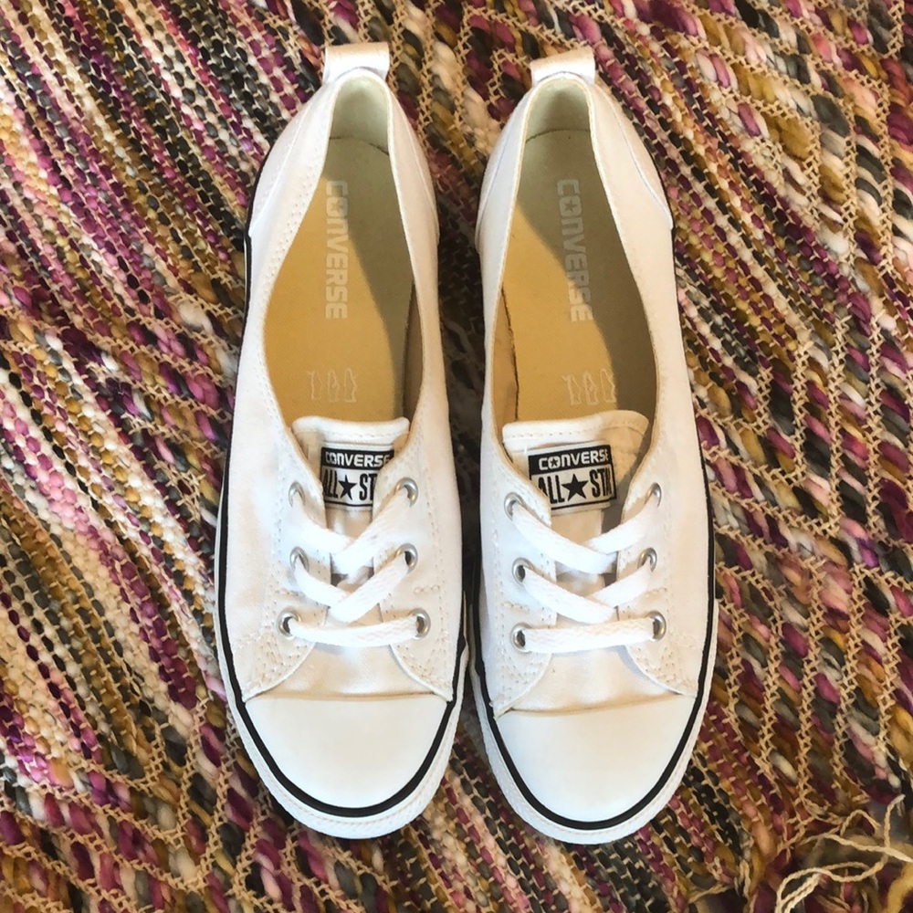 NWOT Chuck Taylor Converse All Star | White